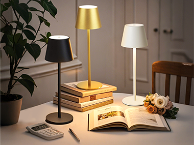 LED Desk Lamp Buying Guide: Battery, CCT, and Dimming Features