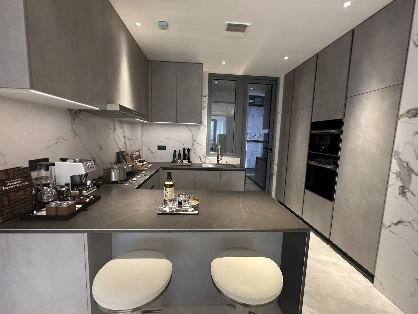 Sintered Stone Becomes the Preferred Choice for High-End Residential Kitchens
