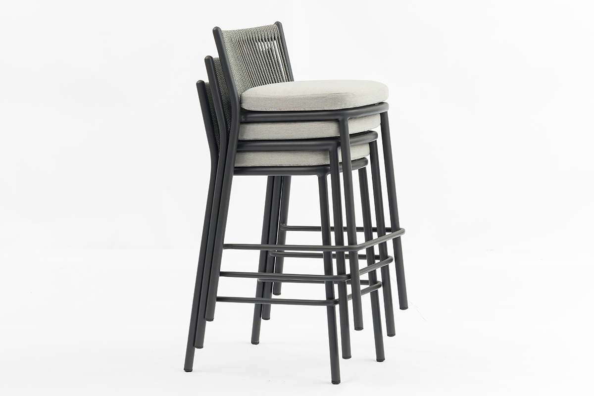 New Arrival Luxury Cafe Furniture Restaurant Kitchen Stools High Bar Chairs with cushion AD552014