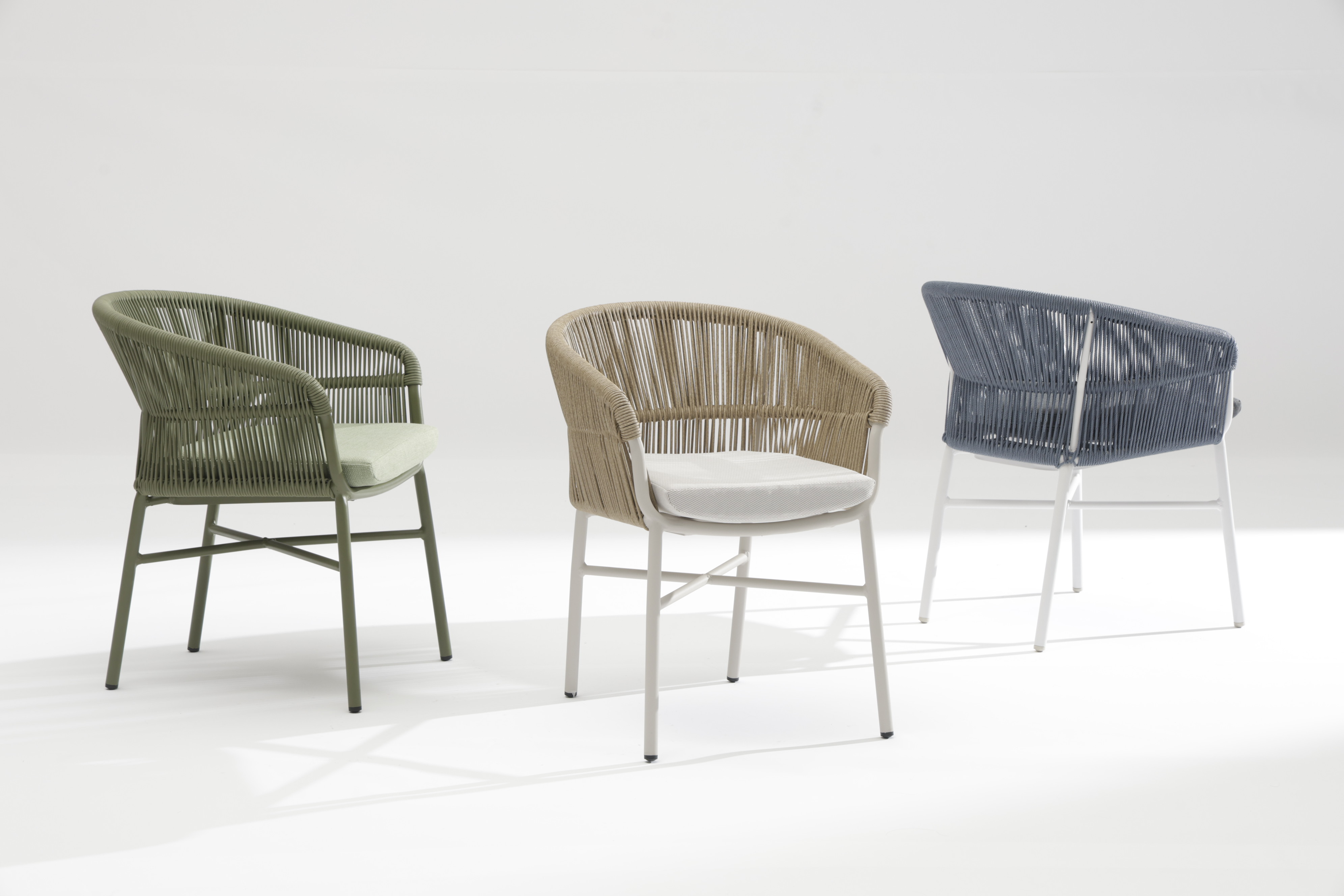 Outdoor aluminium woven rattan chair
