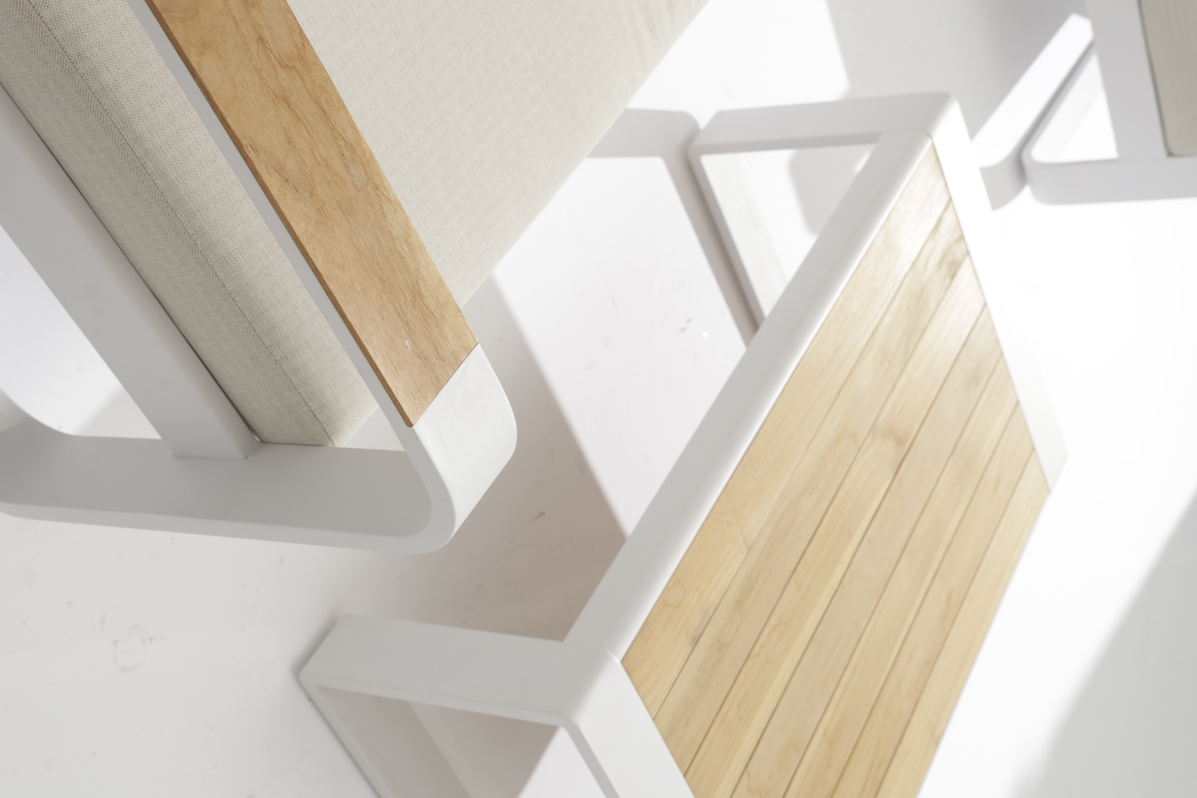 Teak and Aluminum Outdoor Furniture: Why This Combination Continues to Lead the Global Outdoor Furniture Market