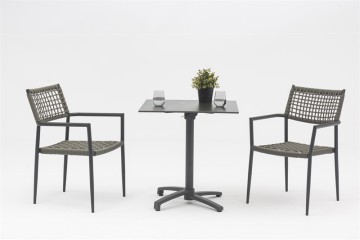 Garden Demon Rattan Chair & Etah Aksu Table-AD862005+AD751018