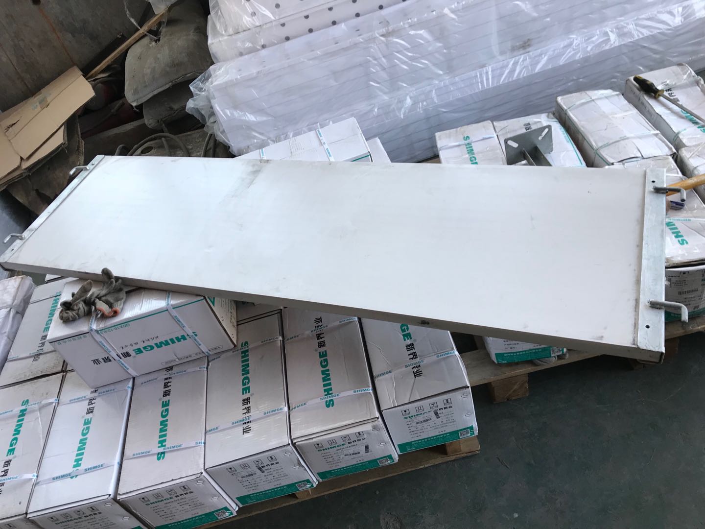 Panneaux en PVC : un choix pratique pour l’élevage porcin moderne