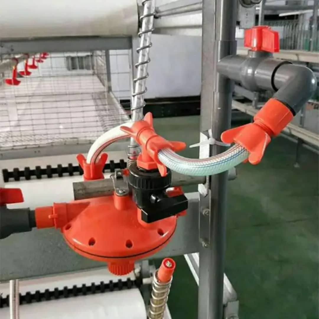 Automatisches Geflügeltränkesystem mit Druckregler für Geflügeltränkleitungen und Tiertränken