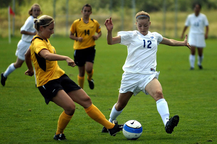 soccer-womens-pixabay.jpg