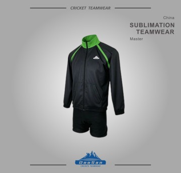 Custom Sportswear Set - Black & Green Long Sleeve Zip Jacket with Shorts