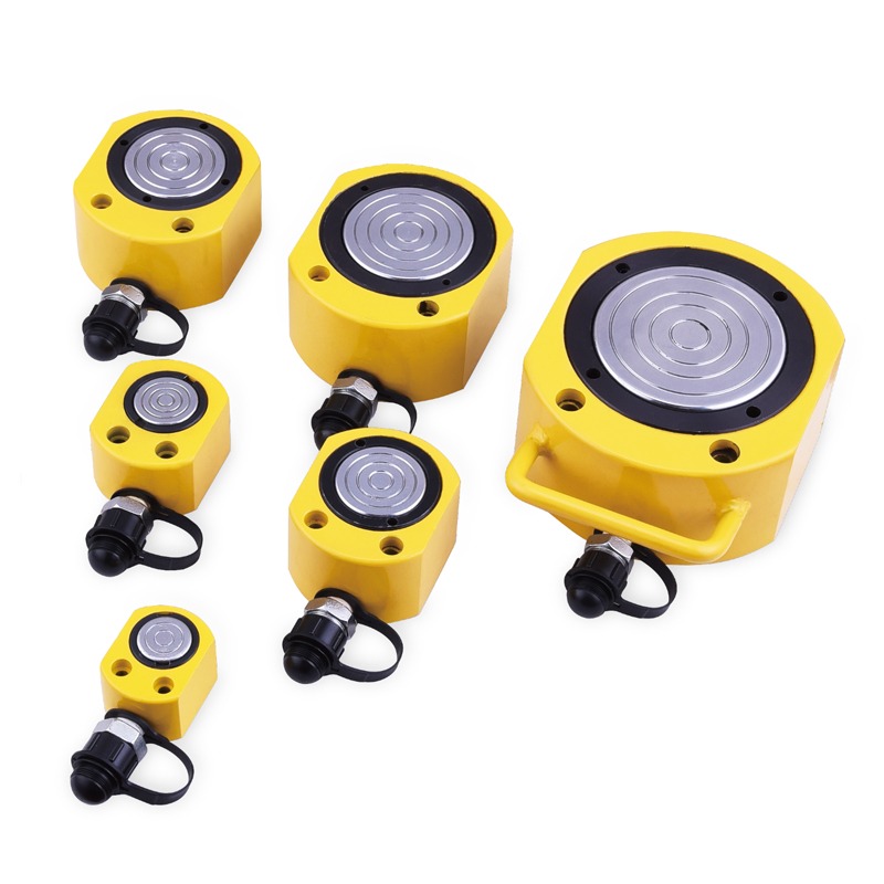 Single acting, low profile hydraulic jack