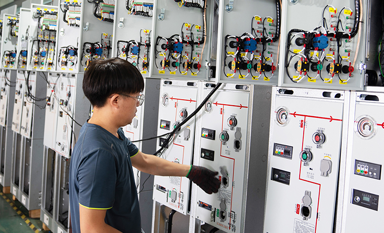 Why do most users choose the safe and reliable SF6 Switchgear?