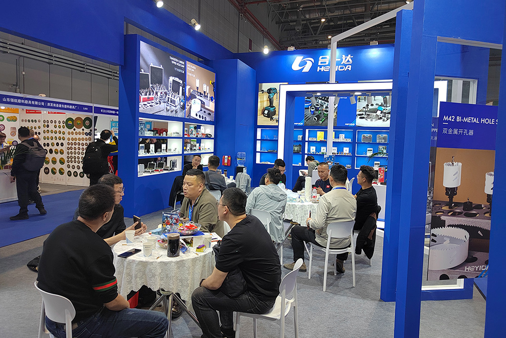 Die neuen Produkte des Unternehmens, die auf der Shanghai International Hardware Exhibition Premiere feiern, stoßen auf positive Resonanz.