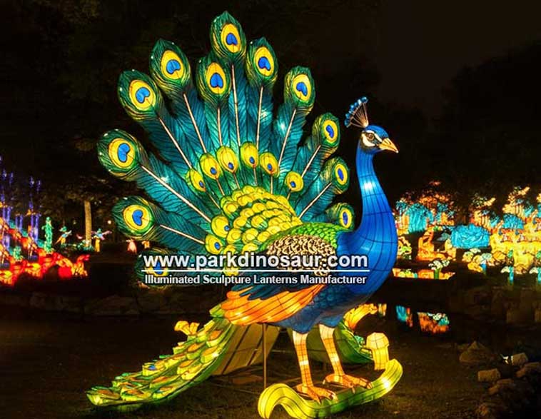 Park Peacock op maat gemaakte zijden Chinese lantaarn voor het dierentuinfestival | Chinese fabrikant