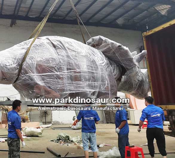 Duurzame dinosaurussculpturen voor buiten: verpakking en laden