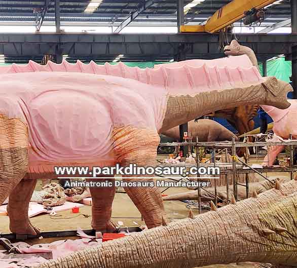 Dinossauros robóticos animatrônicos do Jurassic Park para parque de diversões - Produção - 03