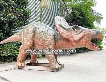 Najlepszy realistyczny robotyczny dinozaur Protoceratops, który wygląda jak żywy