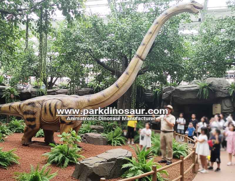 Dinossauro animatrônico gigante realista com pescoço longo para decoração de floresta-03.jpg