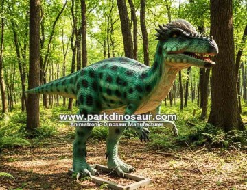 Interaktywna figurka dinozaura Pachycefalozaura z ruchami uruchamianymi czujnikiem