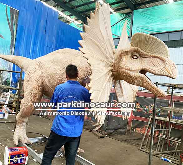 Jurassic Dinosaurs Realistic Animatronic Dilophosaurus Model production-03
