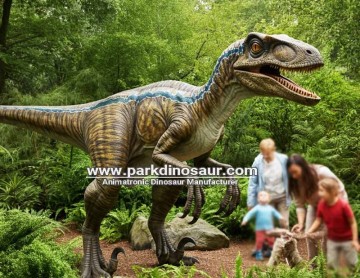 Producent niestandardowych dinozaurów naturalnej wielkości dostarcza na sprzedaż animatronika Velociraptor Blue Raptor