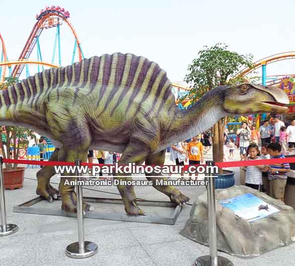 Realistic interactive dinosaur life size dino Ouranosaurus-03