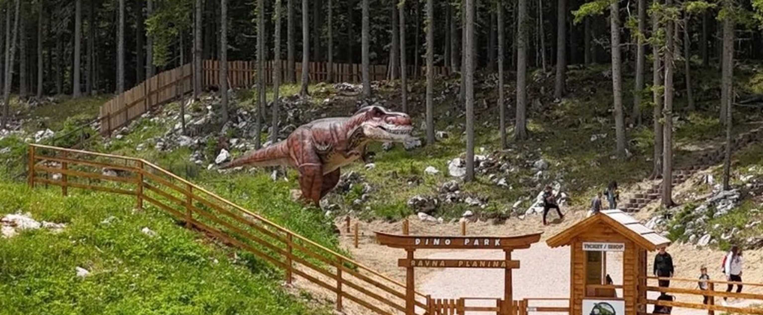 Outdoor animatronic dinosaur park project supplied by Parkdinosaur