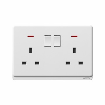 13A Switched Socket With Neo
