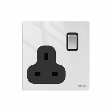 13A Switched Socket