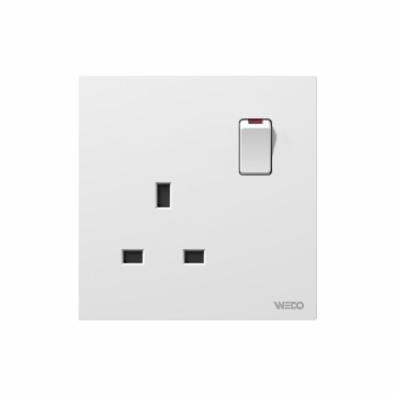 13A Switched Socket