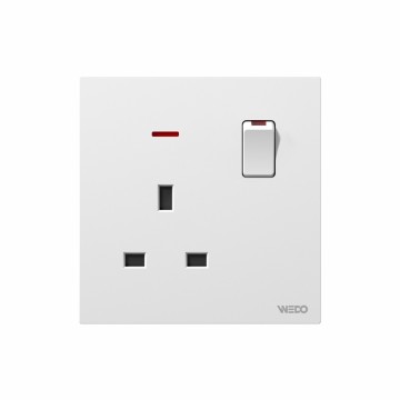 13A Switched Socket With Neo