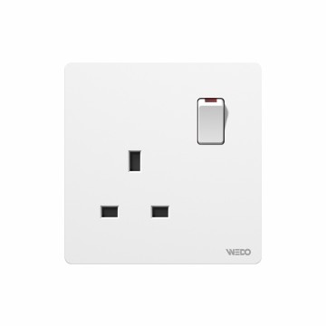13A Switched Socket