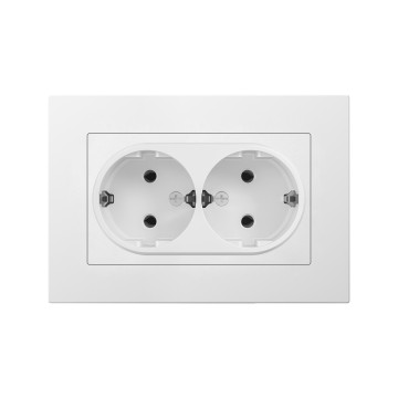 E3 Double German Socket