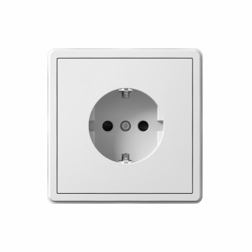 O2 Schuko socket