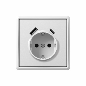 O8 German USB+Type-C