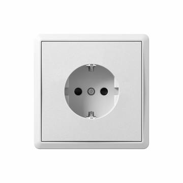 O4 Schuko socket
