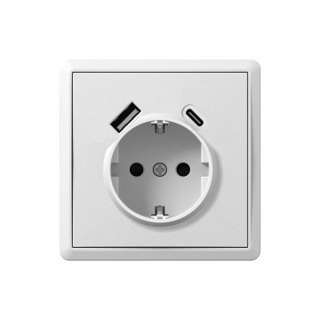 O4 German USB+Type-C