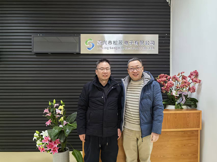 提供關於HART協議的官方專業指導，並由技術人員提供現場一對一教學和培訓。