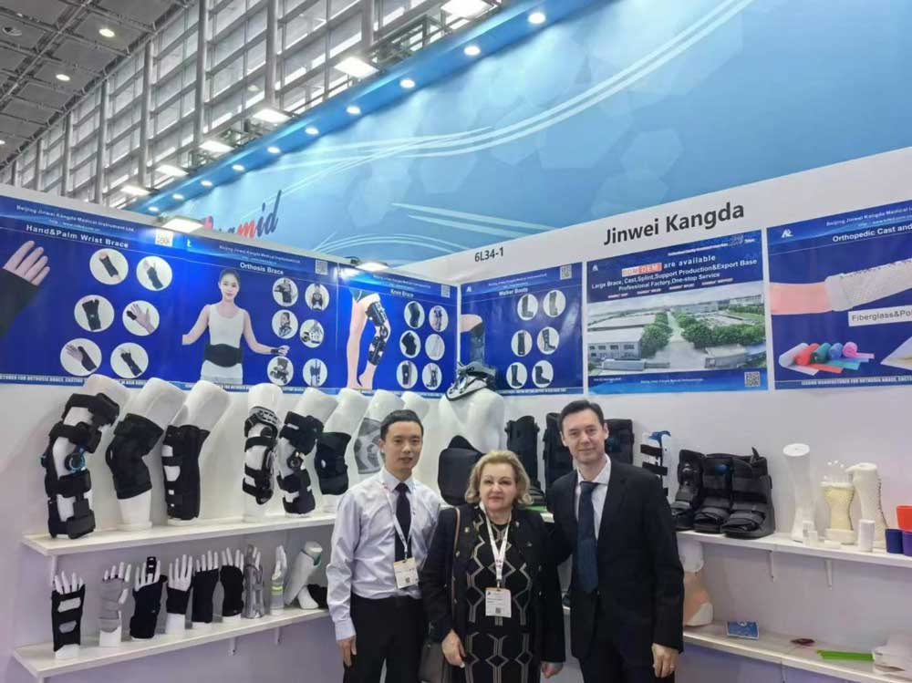 Jinwei-Kangda-participated-in-the-2024-MEDICA-International-Medical-Exhibition-in-Germany2.jpg