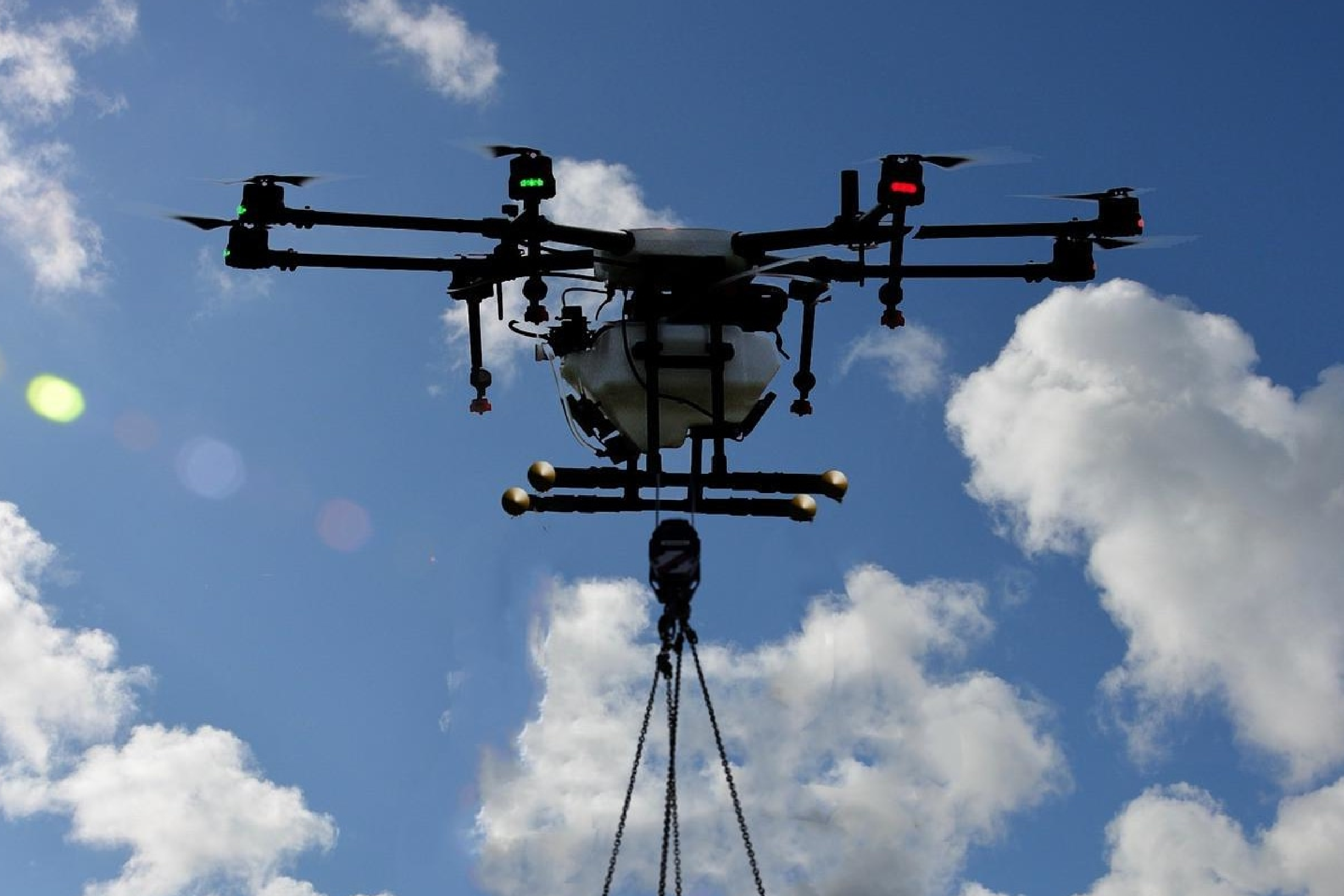 Heavy-duty lifting drone