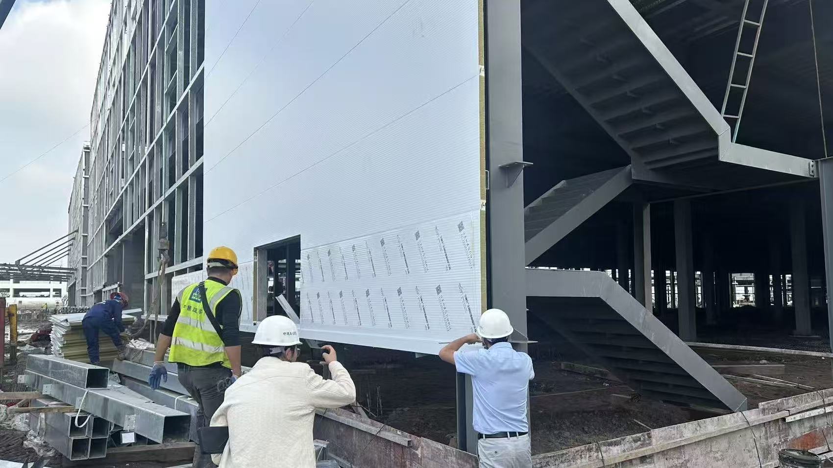 VICDOWEX Prefabrik Duvar Panelleri, Vietnam'daki Endüstriyel Projelerde Verimli Kurulumu Destekliyor