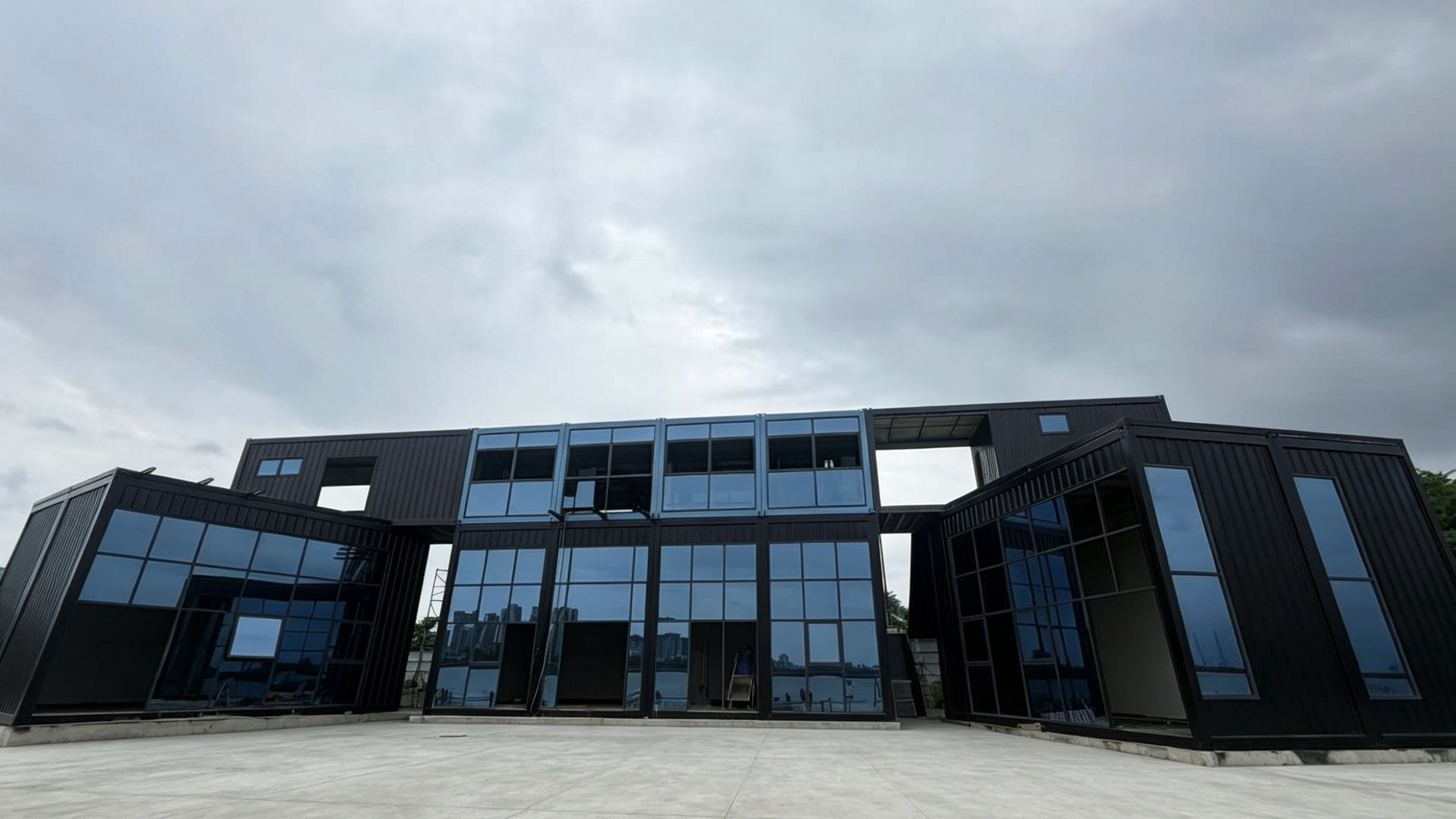 VICDOWEX Customized Flat Pack Container Solution for Low-Altitude Technology Exhibition Center in Southern Coastal China