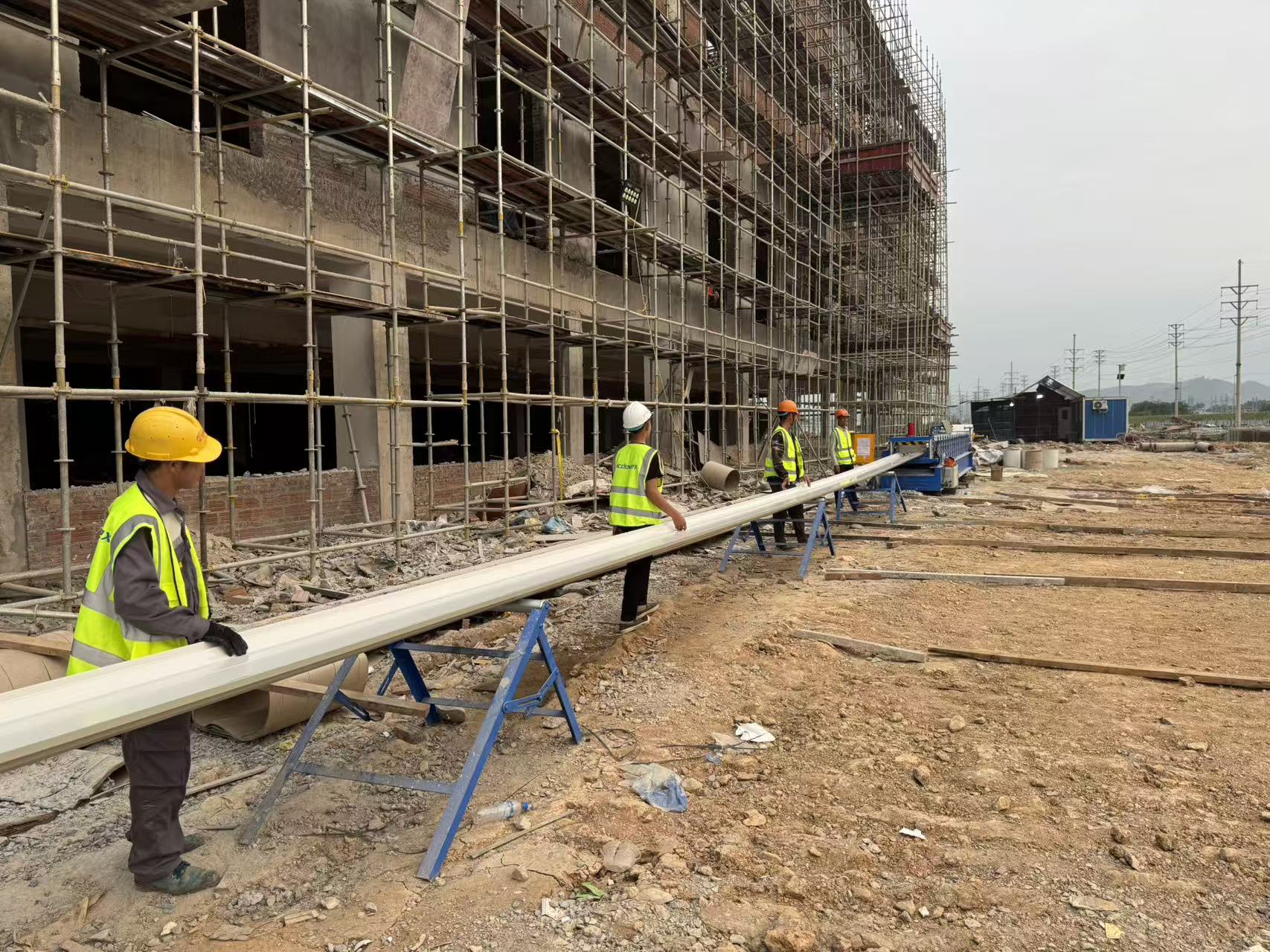 on-site-roof-forming-industrial-building-02.jpg