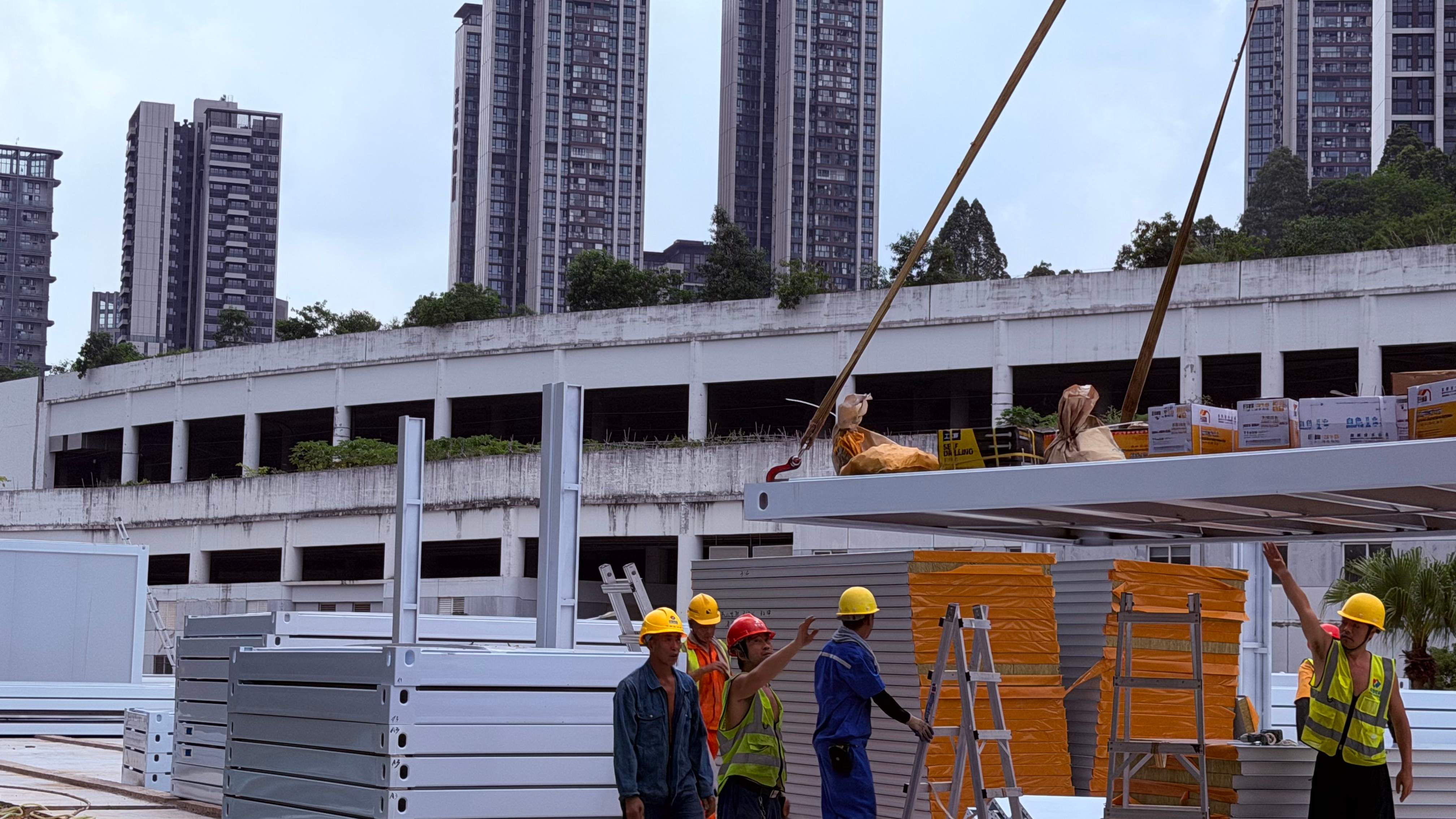 flat-pack-container-house-installation-shentie-yifu-project-02.jpg