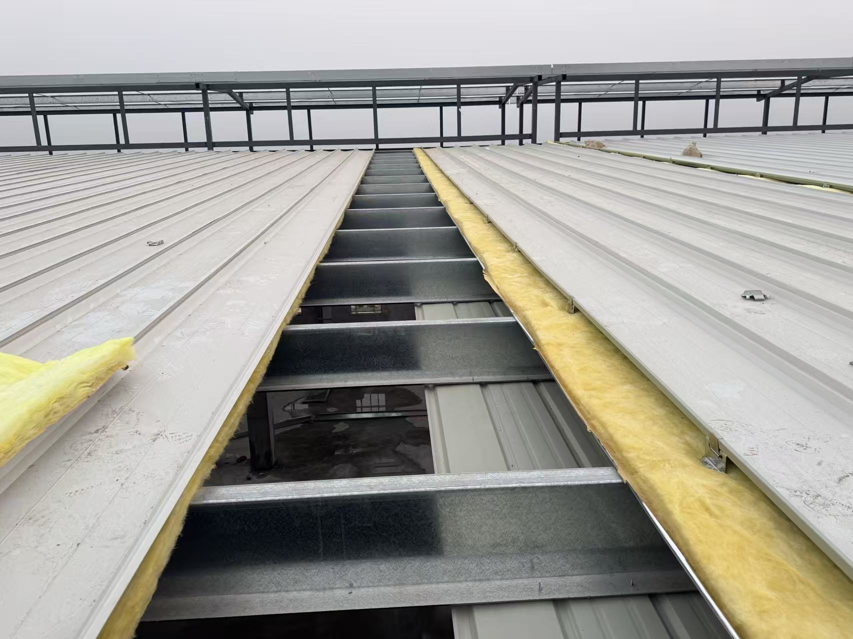 industrial-roof-installation01.jpg