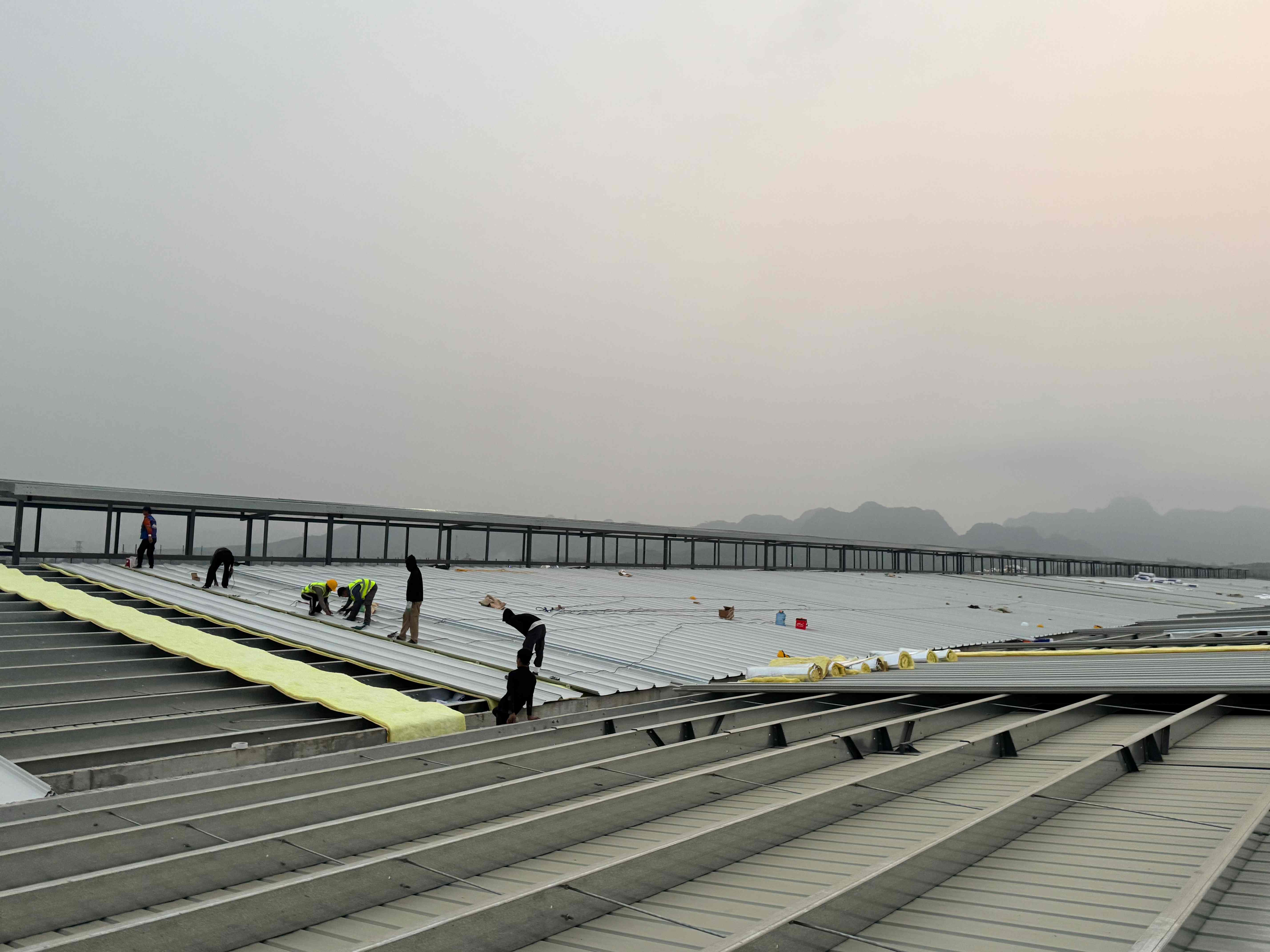 industrial-roof-installation02.jpg