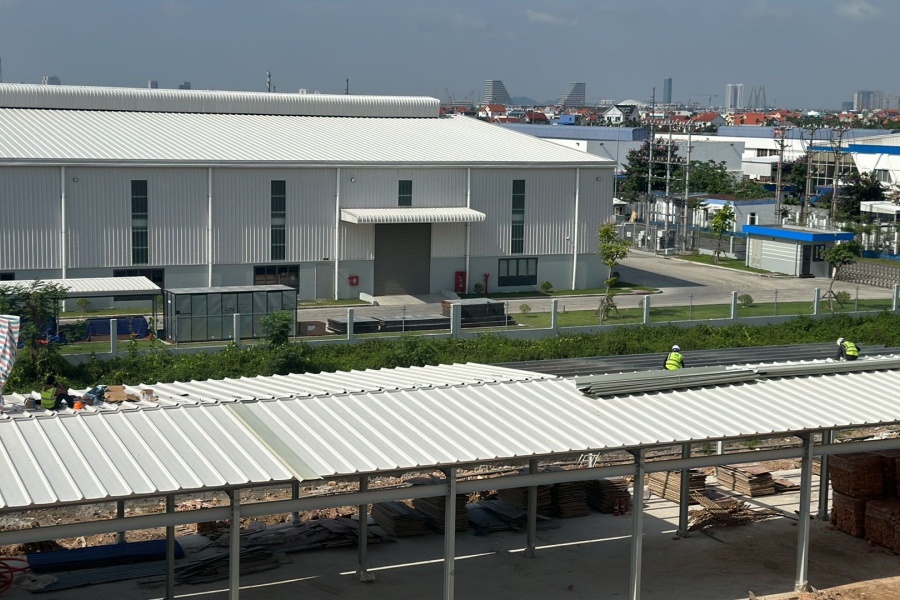 Vietnam Steel Structure Carport & Roofing Project 28