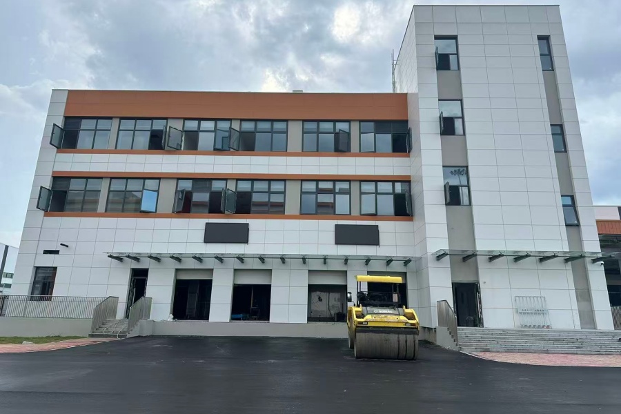 Guangzhou Baiyun Airport East Cargo Area Curtain Wall Project