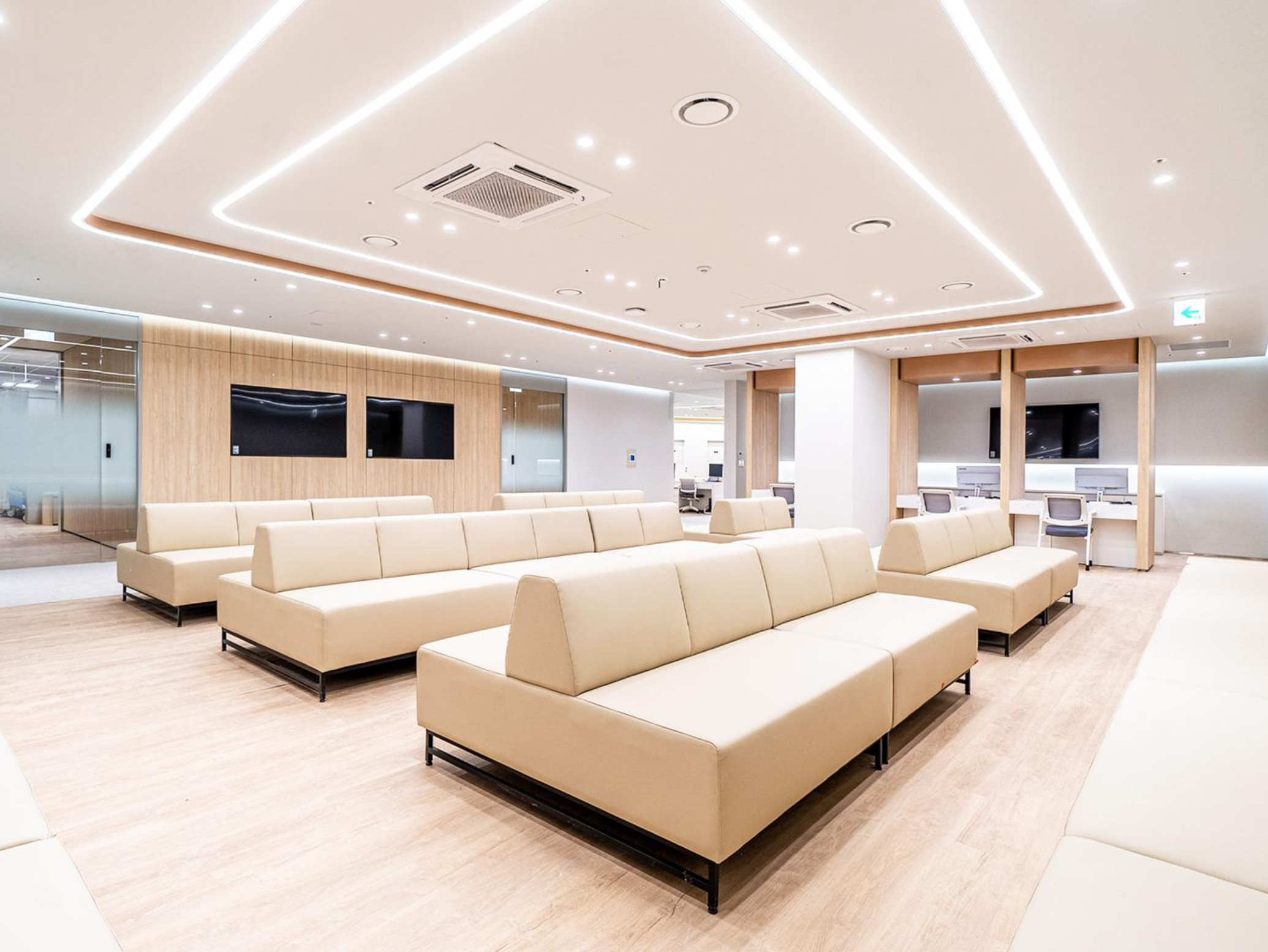 modern-healthcare-facility-interior.jpg (2).jpg
