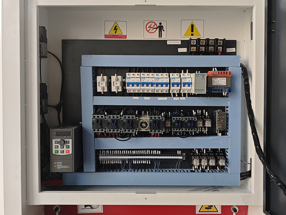 CIRCUIT INTERNE