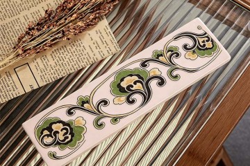 China Suppliers Factory: Elegant Flat Tiles wit...