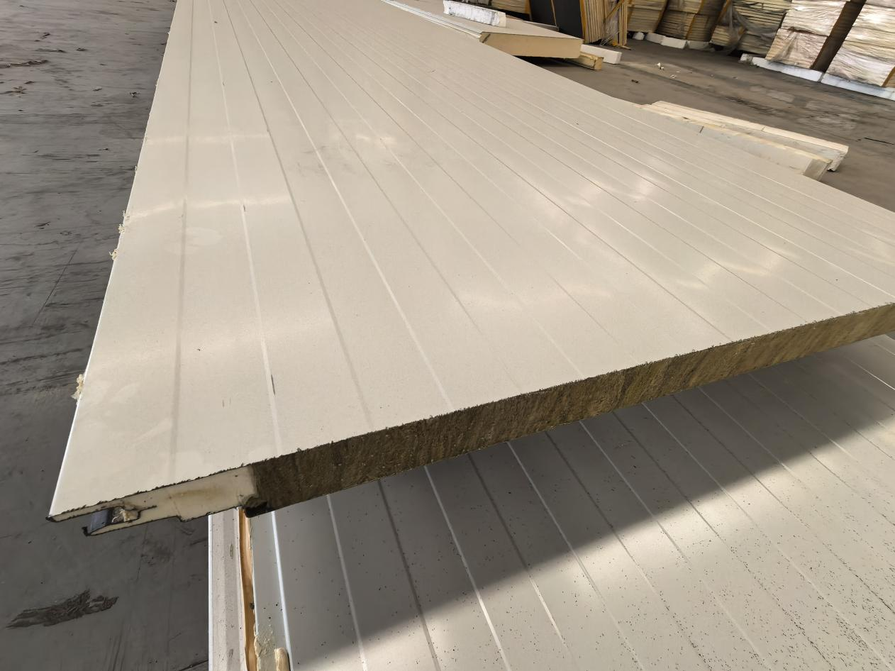 PU-Edge Sealed Rock Wool Sandwich Panel (3).png