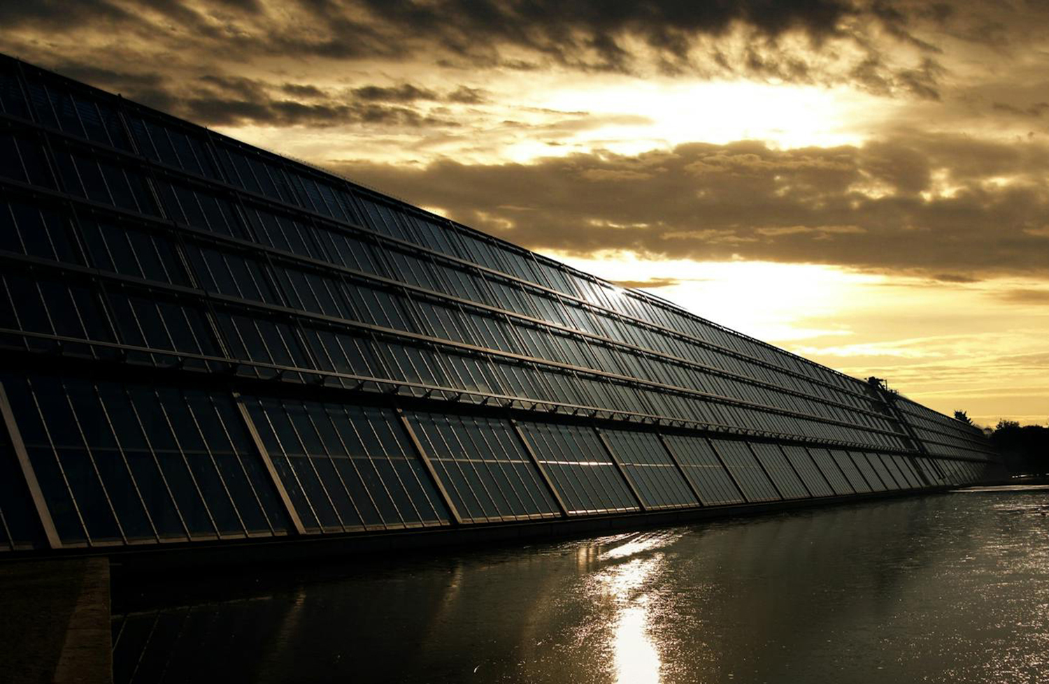 Photovoltaic Mounting System Project for the Fishery-Solar Hybrid Project in Tayang, Qionghai, Hainan