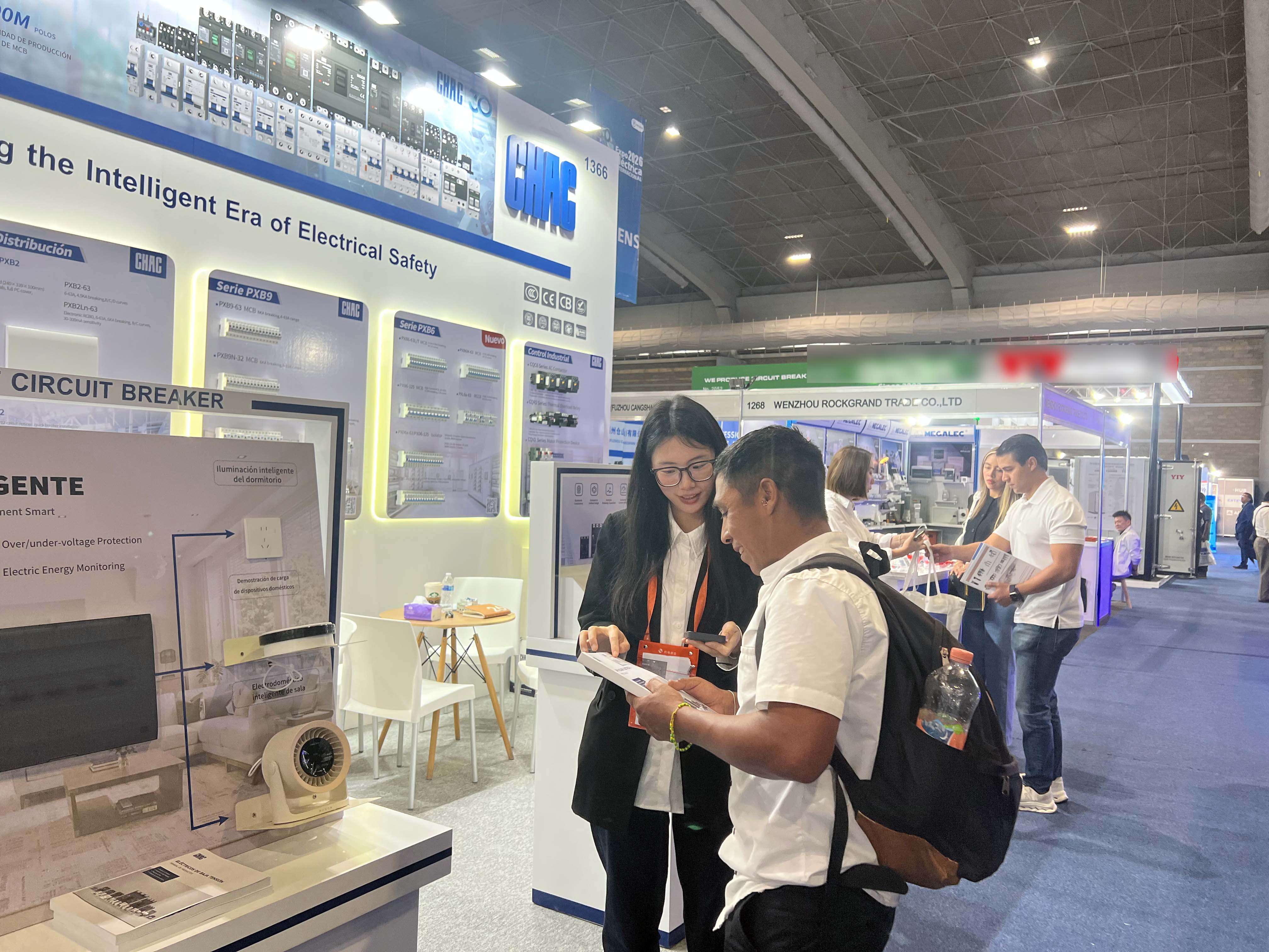 chac-product-demonstration-expo-electrica.jpg